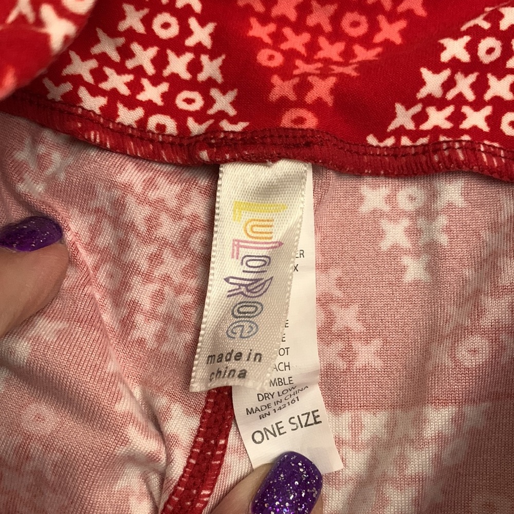 💕Two LuLaRoe Valentines leggings-one size 💕 - Picture 5 of 7